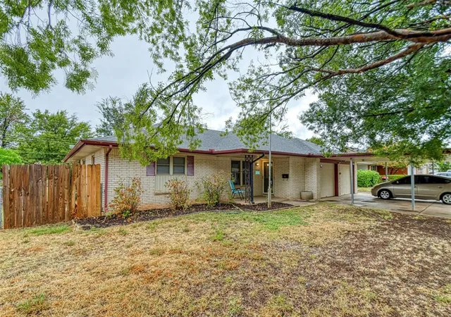 Photo 3 of Single family home for sale at 208 Ne 18th Street, Moore, OK 73160 | MLS# 1251894 | Listing updated on 2026-10-03