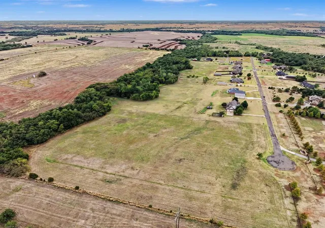 Photo 1 of Land for sale at 8626 Elk Aly, Guthrie, OK 73044 | MLS# 1251906 | Listing updated on 2026-10-05