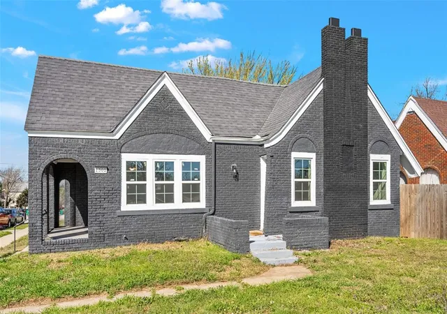 Single family home for sale at 1301 N Mckinley Ave, Oklahoma City, OK 73106 | MLS# 1251908