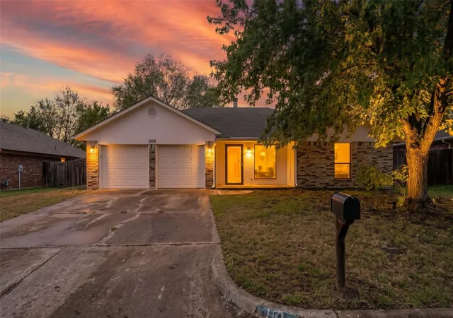 Single family home for sale at 1808 Cimarron Trl, Choctaw, OK 73020 | MLS# 1251918