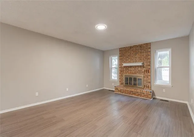Photo 3 of Single family home for sale at 10445 Dover Dr, Yukon, OK 73099 | MLS# 1251922 | Listing updated on 2026-10-06