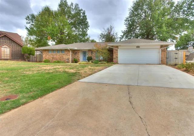 Photo 1 of Single family home for sale at 104 Redbird Cir, Oklahoma City, OK 73110 | MLS# 1251934 | Listing updated on 2026-10-06