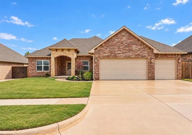 Photo 1 of Single family home for sale at 11709 Nw 103rd Street, Yukon, OK 73099 | MLS# 1251941 | Listing updated on 2026-10-07