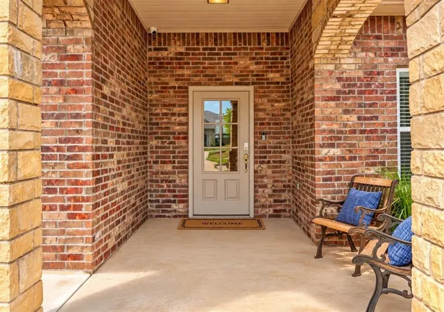 Photo 3 of Single family home for sale at 11709 Nw 103rd Street, Yukon, OK 73099 | MLS# 1251941 | Listing updated on 2026-10-07