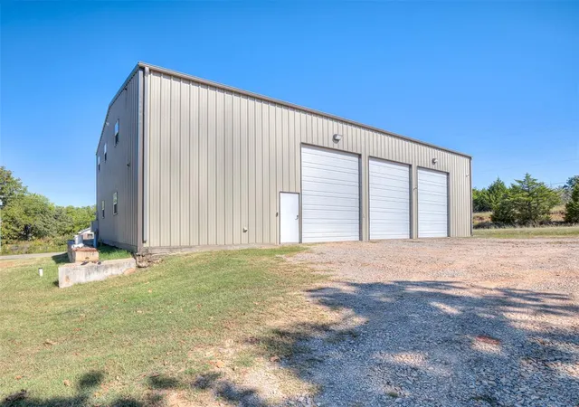 Photo 2 of Single family home for sale at 1340 S Fishmarket Rd, Mc Loud, OK 74851 | MLS# 1251943 | Listing updated on 2026-10-13
