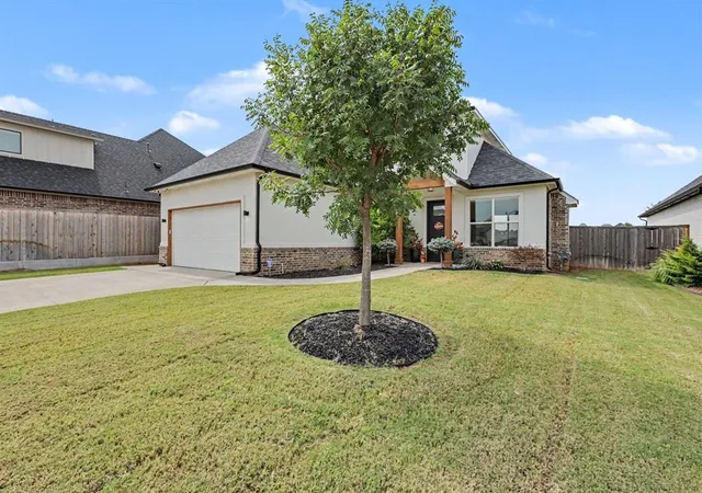 Photo 3 of Single family home for sale at 3732 Timberbrook Dr, Norman, OK 73069 | MLS# 1251948 | Listing updated on 2026-10-07