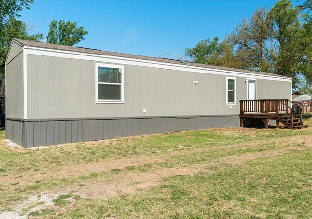 Photo 3 of Single family home for sale at 716 W 2nd Street, Watonga, OK 73772 | MLS# 1251957 | Listing updated on 2026-10-02