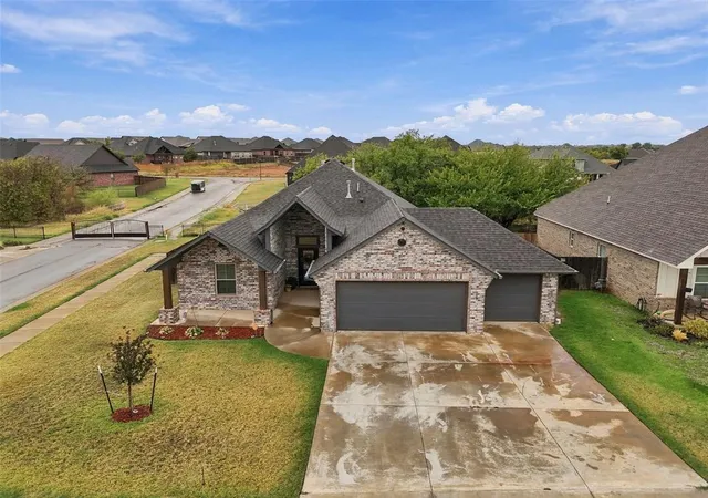 Photo 1 of Single family home for sale at 10601 Wild Horse Crk Dr, Yukon, OK 73099 | MLS# 1251969 | Listing updated on 2026-10-04