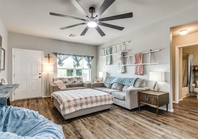 Photo 4 of Single family home for sale at 1325 Peridot Ln, Noble, OK 73068 | MLS# 1251971 | Listing updated on 2026-10-07