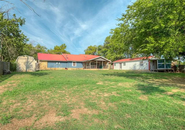 Photo 3 of Single family home for sale at 1329 Oxford Rd, Davis, OK 73030 | MLS# 1251975 | Listing updated on 2026-10-04