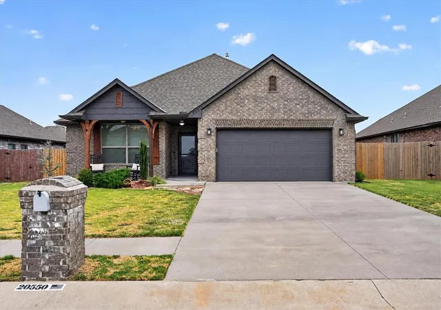 Single family home for sale at 20550 Pioneer Dr, Harrah, OK 73045 | MLS# 1251982