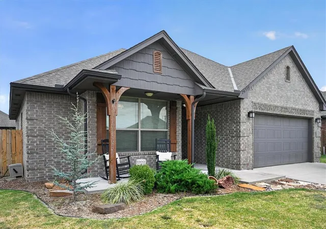 Photo 1 of Single family home for sale at 20550 Pioneer Dr, Harrah, OK 73045 | MLS# 1251982 | Listing updated on 2026-10-03