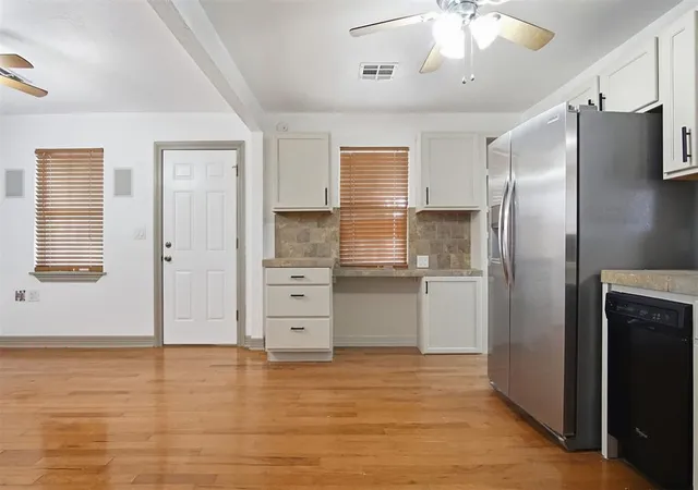 Photo 4 of Single family home for sale at 527 N Lahoma Ave, Norman, OK 73069 | MLS# 1251988 | Listing updated on 2026-10-06