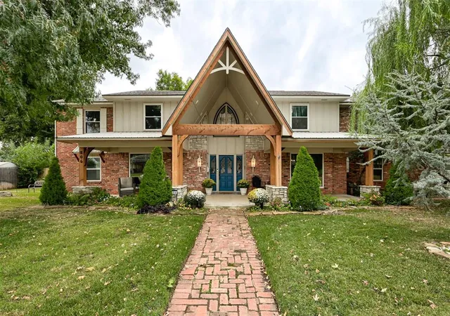 Photo 2 of Single family home for sale at 806 Glenmanor Dr, Oklahoma City, OK 73110 | MLS# 1251995 | Listing updated on 2026-10-07