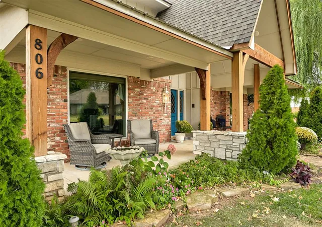 Photo 3 of Single family home for sale at 806 Glenmanor Dr, Oklahoma City, OK 73110 | MLS# 1251995 | Listing updated on 2026-10-07