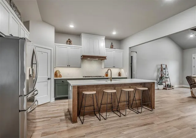Photo 3 of Single family home for sale at 3017 Hollow Crst Ln, Norman, OK 73071 | MLS# 1251997 | Listing updated on 2026-10-07