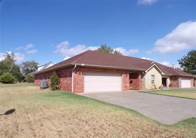 Photo 1 of Townhouse for sale at 133 W 6th Street, Hydro, OK 73048 | MLS# 1251998 | Listing updated on 2026-10-02