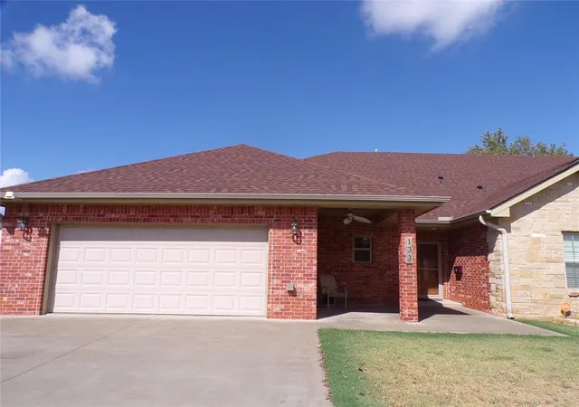 Photo 2 of Townhouse for sale at 133 W 6th Street, Hydro, OK 73048 | MLS# 1251998 | Listing updated on 2026-10-02