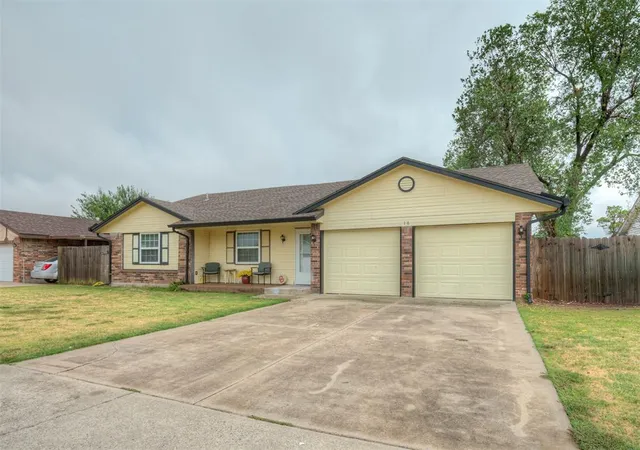 Photo 1 of Single family home for sale at 16 Pentree Dr, Oklahoma City, OK 73149 | MLS# 1252008 | Listing updated on 2026-10-26