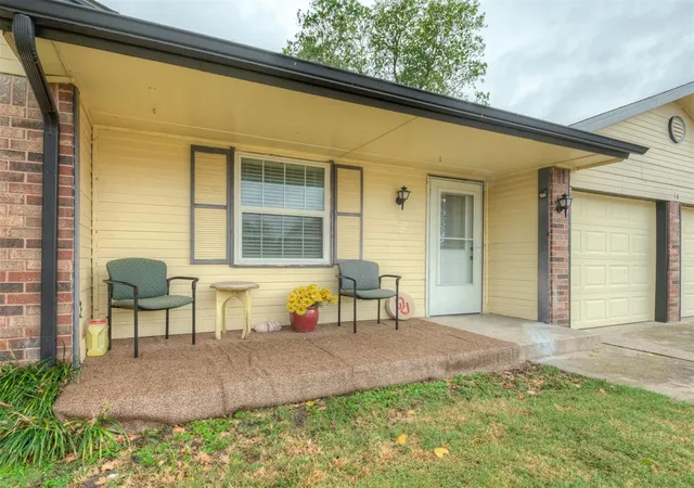 Photo 3 of Single family home for sale at 16 Pentree Dr, Oklahoma City, OK 73149 | MLS# 1252008 | Listing updated on 2026-10-26