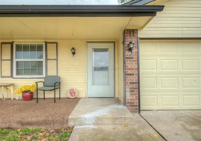 Photo 4 of Single family home for sale at 16 Pentree Dr, Oklahoma City, OK 73149 | MLS# 1252008 | Listing updated on 2026-10-26