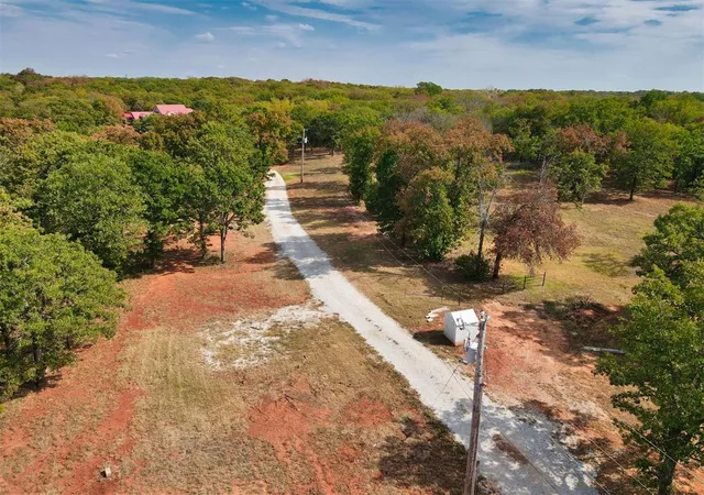 Photo 3 of Single family home for sale at 25171 Highway 102, Tecumseh, OK 74873 | MLS# 1252018 | Listing updated on 2026-10-07
