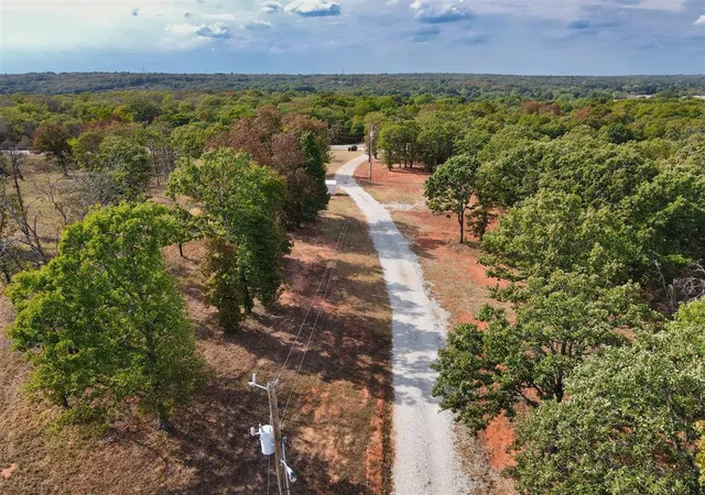 Photo 4 of Single family home for sale at 25171 Highway 102, Tecumseh, OK 74873 | MLS# 1252018 | Listing updated on 2026-10-07