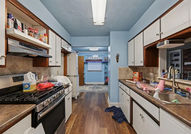 Photo 4 of Sale Pending at 8724 Dena Ln, Oklahoma City, OK 73132 | MLS# 1252019 | Listing updated on 2026-10-02