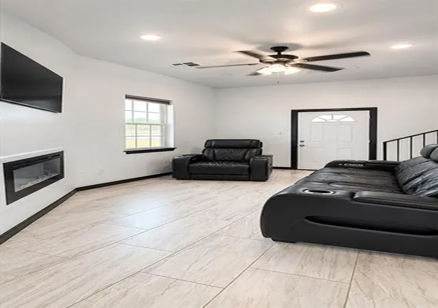 Photo 3 of Single family home for sale at 1606 E Highland St, Shawnee, OK 74801 | MLS# 1252035 | Listing updated on 2026-10-03