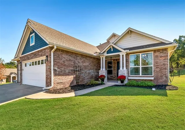 Photo 3 of Single family home for sale at 8710 Overlook Dr, Guthrie, OK 73044 | MLS# 1252040 | Listing updated on 2026-10-17