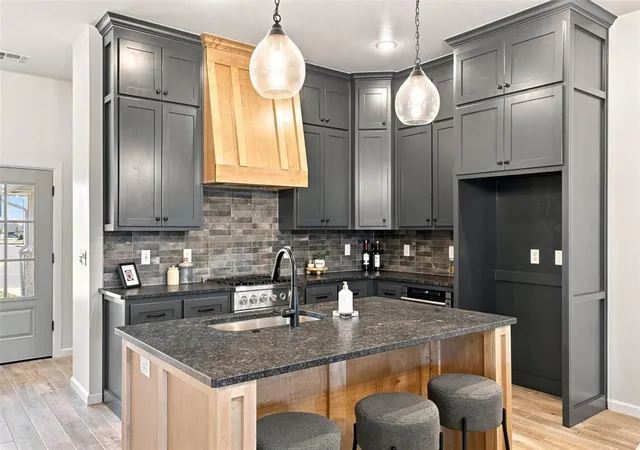 Photo 3 of Single family home for sale at 4817 Misty Wood Ln, Mustang, OK 73064 | MLS# 1252042 | Listing updated on 2026-10-03