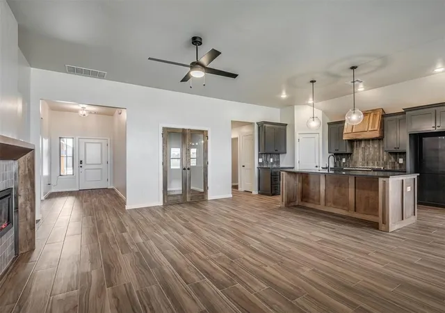 Photo 3 of Single family home for sale at 5105 Misty Wood Ln, Mustang, OK 73064 | MLS# 1252054 | Listing updated on 2026-10-03