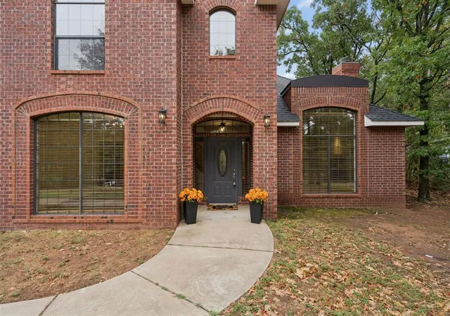 Photo 2 of Single family home for sale at 12222 Canyon Cir, Guthrie, OK 73044 | MLS# 1252063 | Listing updated on 2026-10-05
