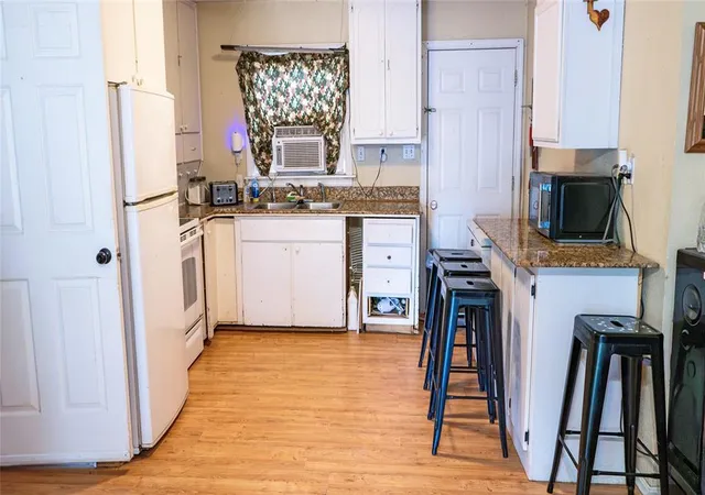 Photo 3 of Sale Pending at 1220 W Texas Ave, Chickasha, OK 73018 | MLS# 1252076 | Listing updated on 2026-10-07