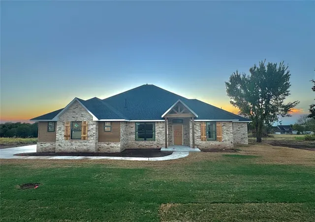 Photo 3 of Single family home for sale at 1953 Cattle Dr, Guthrie, OK 73044 | MLS# 1252083 | Listing updated on 2026-10-07