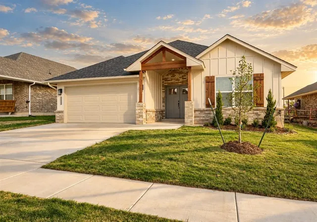 Photo 2 of Single family home for sale at 11917 Nw 120th Street, Yukon, OK 73099 | MLS# 1252085 | Listing updated on 2026-10-03