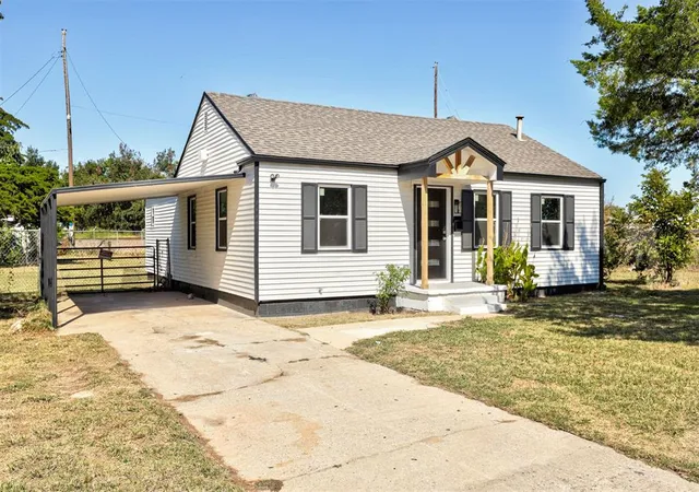 Photo 3 of Single family home for sale at 617 Se 46th Street, Oklahoma City, OK 73129 | MLS# 1252087 | Listing updated on 2026-10-08