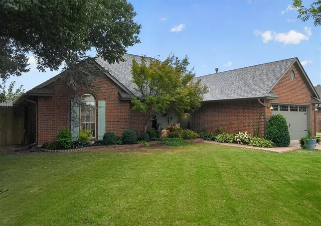 Photo 2 of Sale Pending at 1916 Mark Rd, Edmond, OK 73003 | MLS# 1252100 | Listing updated on 2026-10-07