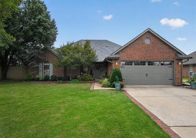 Photo 3 of Sale Pending at 1916 Mark Rd, Edmond, OK 73003 | MLS# 1252100 | Listing updated on 2026-10-07