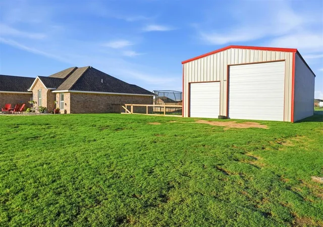 Photo 3 of Single family home for sale at 40 Freedom Cir, Altus, OK 73521 | MLS# 1252101 | Listing updated on 2026-10-24