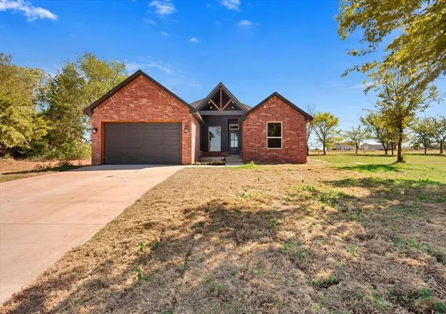 Single family home for sale at 2345 Dixie Dr, Blanchard, OK 73010 | MLS# 1252129