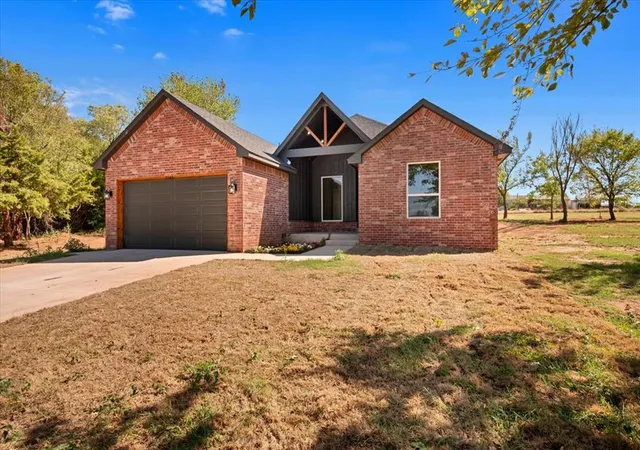 Photo 3 of Single family home for sale at 2345 Dixie Dr, Blanchard, OK 73010 | MLS# 1252129 | Listing updated on 2026-10-20