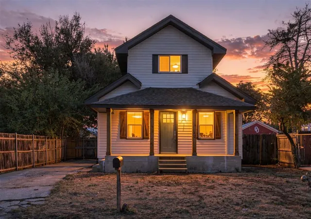 Single family home for sale at 517 W Woodson St, El Reno, OK 73036 | MLS# 1252142