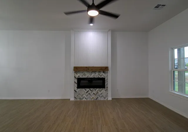 Photo 4 of Single family home for sale at 606 Laurel Grv, Washington, OK 73093 | MLS# 1252154 | Listing updated on 2026-10-27