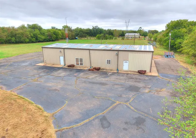 Photo 2 of Single family home for sale at 6400 Nw 178th Street, Edmond, OK 73012 | MLS# 1252159 | Listing updated on 2026-10-05