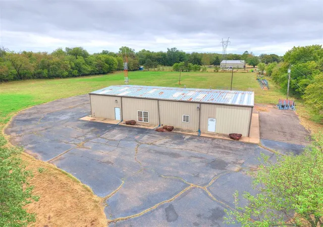 Photo 3 of Single family home for sale at 6400 Nw 178th Street, Edmond, OK 73012 | MLS# 1252159 | Listing updated on 2026-10-05