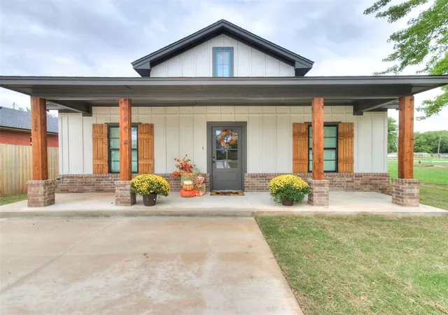 Photo 1 of Single family home for sale at 226 E Oklahoma Ave, Kingfisher, OK 73750 | MLS# 1252167 | Listing updated on 2026-10-03