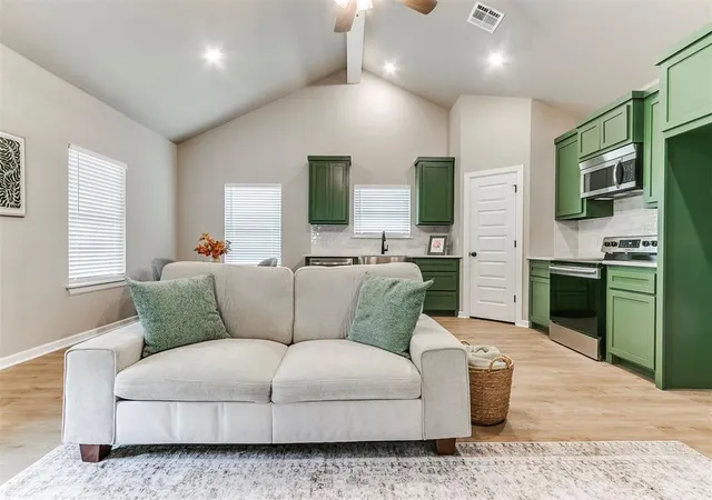Photo 3 of Single family home for sale at 226 E Oklahoma Ave, Kingfisher, OK 73750 | MLS# 1252167 | Listing updated on 2026-10-03