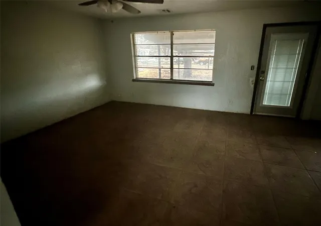 Photo 3 of Single family home for sale at 820 N Meta St, Cordell, OK 73632 | MLS# 1252168 | Listing updated on 2026-10-15