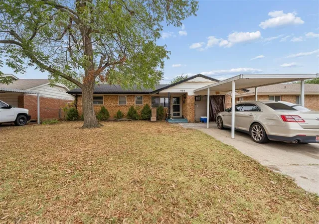 Photo 1 of Single family home for sale at 908 Sw 3rd Street, Moore, OK 73160 | MLS# 1252170 | Listing updated on 2026-10-23